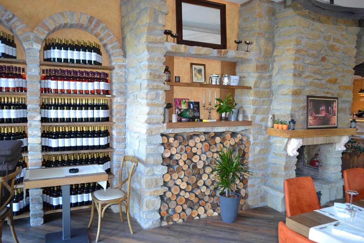 Garni Hotel Chicha - Winery Skrbic Beograd Bagian luar foto