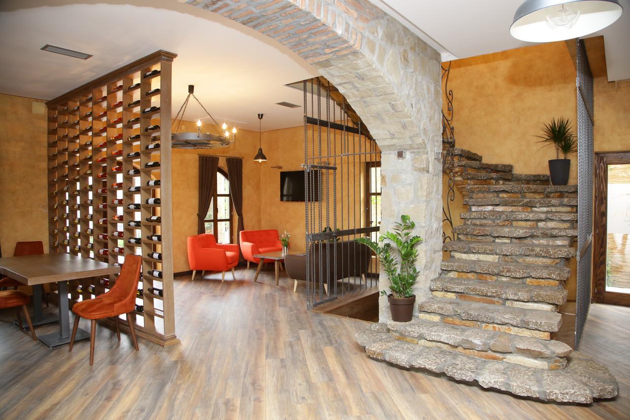 Garni Hotel Chicha - Winery Skrbic Beograd Bagian luar foto